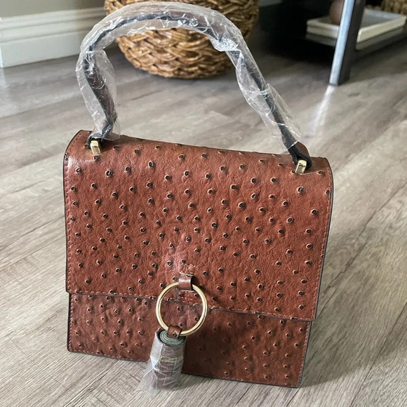 NWT Faux Leather Ostrich Pattern Tassel Top Handle Crossbody Bag Brown - Picture 3 of 10